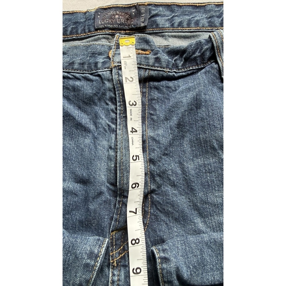Men's GUC Lucky Brand Jeans Size 42 x 32 Classic Fit Medium Wash Denim - Picture 4 of 7